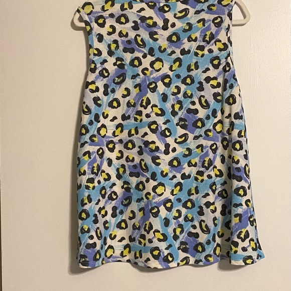 Perfect light weight Cheetah tank - Picture 5 of 7